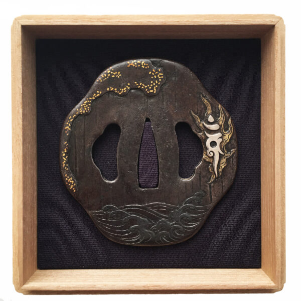 Tsuba Higo Korin box