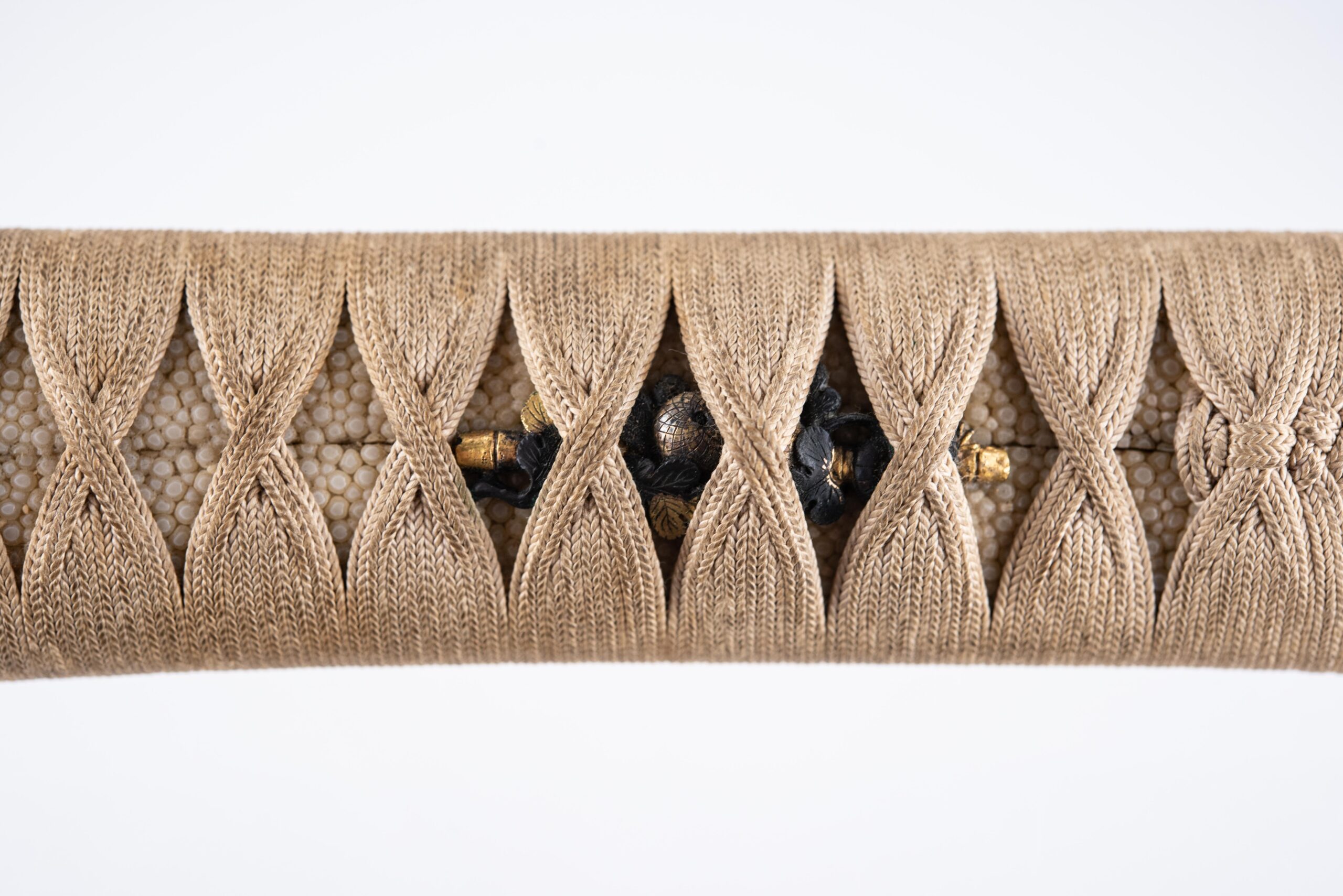 Joshu Fushimi-ju Kanetsune Wakizashi with O-kissaki, Shirasaya and Koshirae – NBTHK Hozon - Image 33
